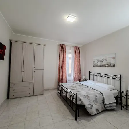 Casa Noemi Apartment *